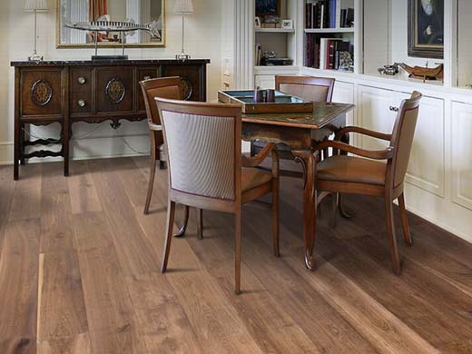 Villa Blanca Pamplona hardwood flooring.